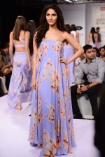 Vaani Kapoor walks the ramp for Sailex Show at Lakme Fashion Week 2015 Day 1 on 18th March 2015